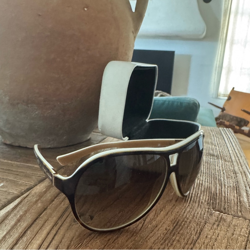 Marc Jacobs early 2000s oversized tortoise aviator sunglasses and case